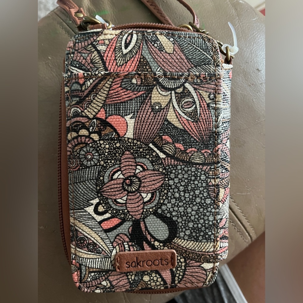 Sakroots crossbody wallet